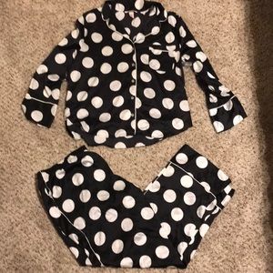Victoria’s Secret - NWT -black and white long pj set - size Large